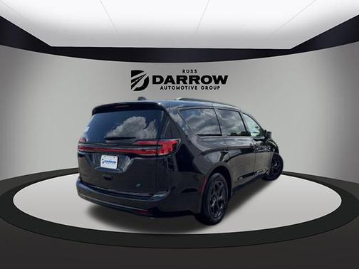 2025 Chrysler Pacifica Hybrid Premium S Appearance Pkg