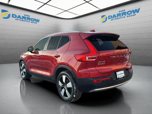 2019 Volvo XC40 T5 Momentum