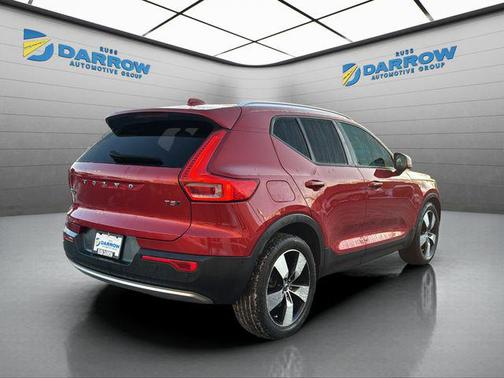 2019 Volvo XC40 T5 Momentum