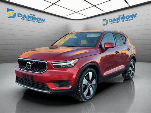 2019 Volvo XC40 T5 Momentum