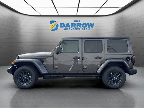 Black Clearcoat 2026 Jeep Wrangler 85th Anniversary