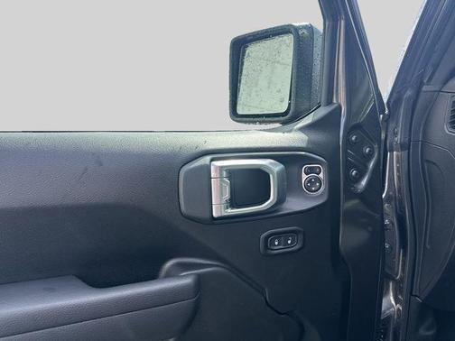 Black Clearcoat 2026 Jeep Wrangler 85th Anniversary