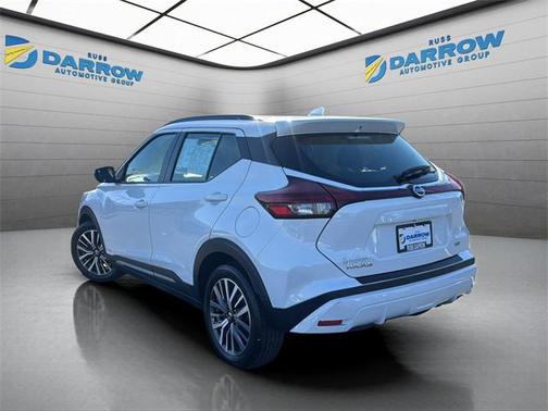 2021 Nissan Kicks SR