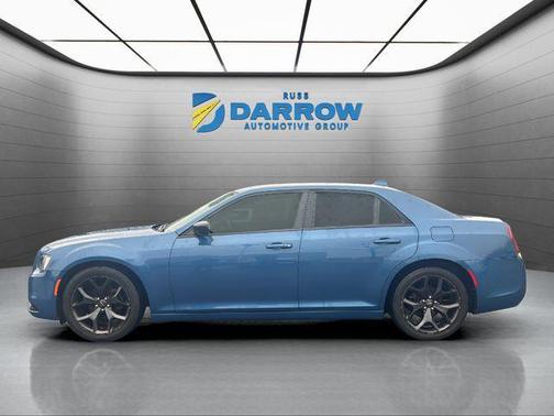 2020 Chrysler 300 Touring