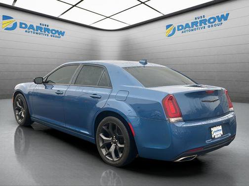 2020 Chrysler 300 Touring