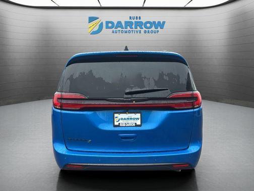 Hydro Blue Pearlcoat 2026 Chrysler Pacifica L