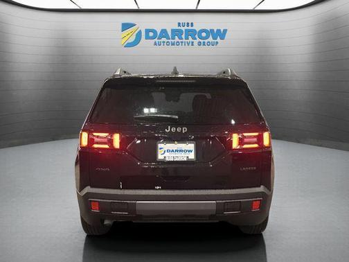 Diamond Black Crystal Pearlcoat 2026 Jeep Cherokee Laredo 4x4