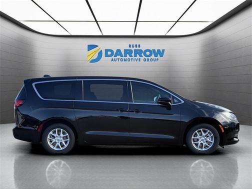2025 Chrysler Voyager LX