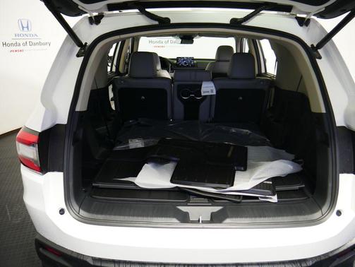 2025 Honda Pilot Touring 8-Passenger