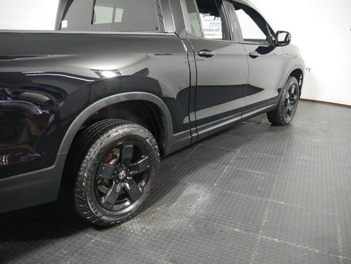 2025 Honda Ridgeline Black