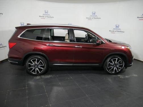 2021 Honda Pilot Touring 8-Passenger