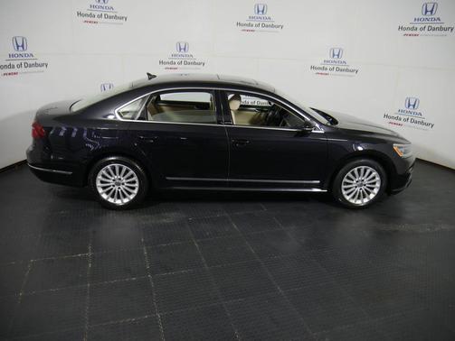 2017 Volkswagen Passat 1.8T SE