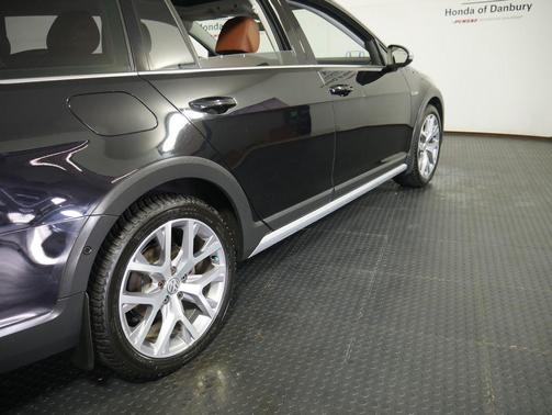 2017 Volkswagen Golf Alltrack TSI S
