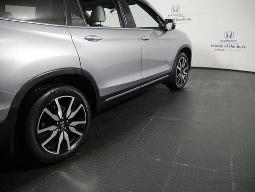 2019 Honda Pilot Touring 8-Passenger