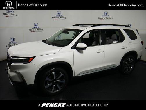 2025 Honda Pilot Touring 8-Passenger