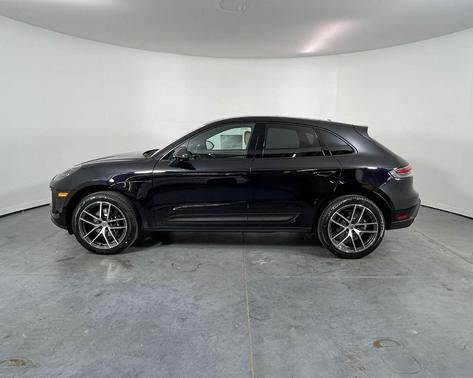Jet Black Metallic 2026 Porsche Macan Base