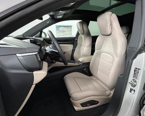 Chalk 2026 Porsche Macan 4