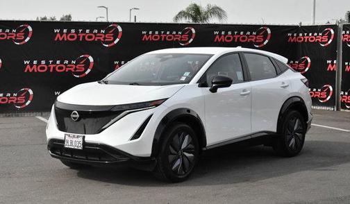 Everest White P 2023 Nissan ARIYA ENGAGE