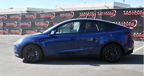 Blue 2023 Tesla Model Y Long Range
