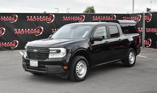 Black 2022 Ford Maverick XL
