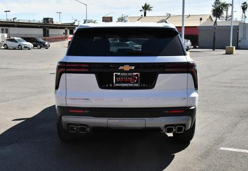 2024 Chevrolet Traverse LT