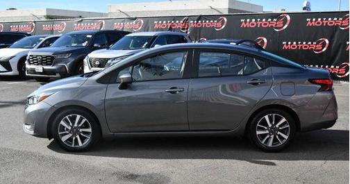 Gun Metallic 2023 Nissan Versa 1.6 SV