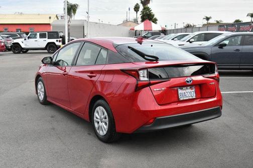 2021 Toyota Prius LE