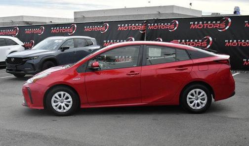 2021 Toyota Prius LE