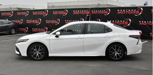 2023 Toyota Camry SE