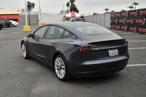 2021 Tesla Model 3 Standard Range Plus