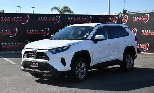 2024 Toyota RAV4 XLE