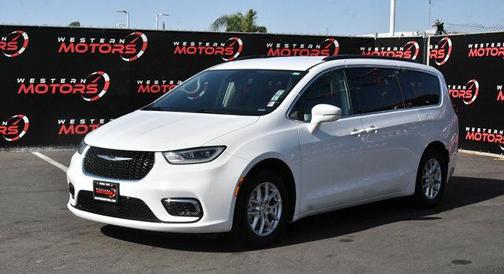 2022 Chrysler Pacifica Touring-L