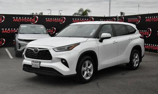White 2022 Toyota Highlander LE