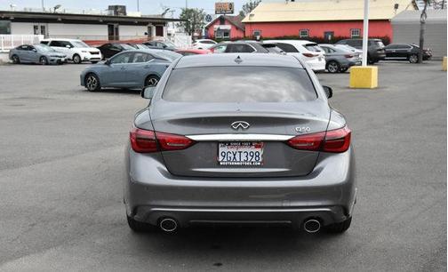 2023 INFINITI Q50 LUXE
