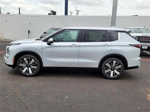 2025 Mitsubishi Outlander SE 2.5 2WD
