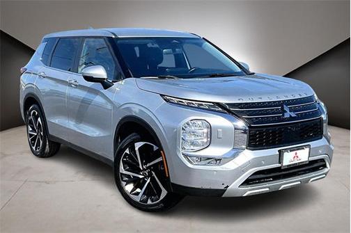 2022 Mitsubishi Outlander SE