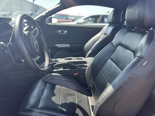 2020 Ford Mustang EcoBoost Premium