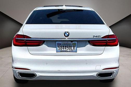 Alpine White 2019 BMW 740 740i