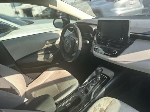 2022 Toyota Corolla Hybrid LE