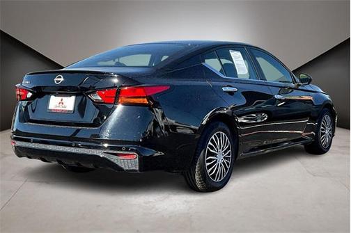 2023 Nissan Altima S FWD