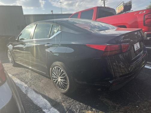 2023 Nissan Altima S FWD