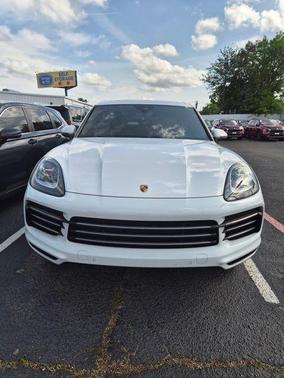 White 2019 Porsche Cayenne Cayenne