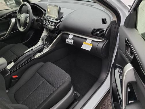 2025 Mitsubishi Eclipse Cross LE