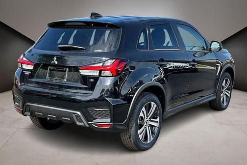Labrador Black Pearl 2026 Mitsubishi Outlander Sport SE