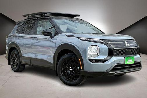 Moonstone Gray Metallic W/ Black Roof 2026 Mitsubishi Outlander TRAIL EDITION S-AWC