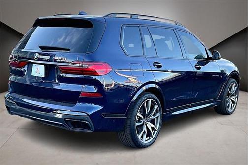 2021 BMW X7 M50i