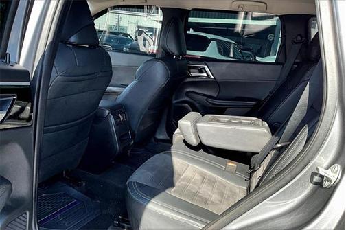 2023 Mitsubishi Outlander SE 2.5 2WD