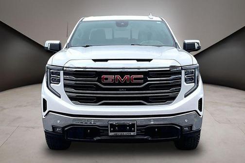 White Frost Tricoat 2023 GMC Sierra 1500 SLT
