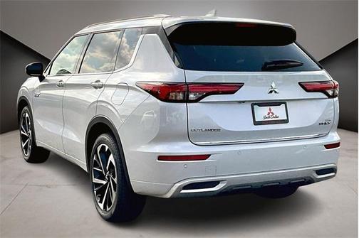 2025 Mitsubishi Outlander PHEV SEL