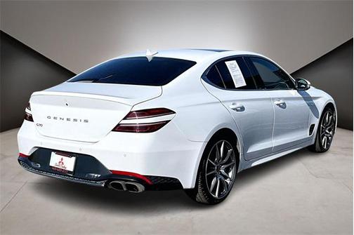 2022 Genesis G70 2.0T RWD